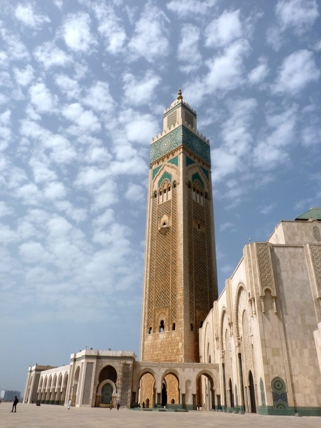 French speaking local guide for a 10 day tour from Casablanca to Marrakech